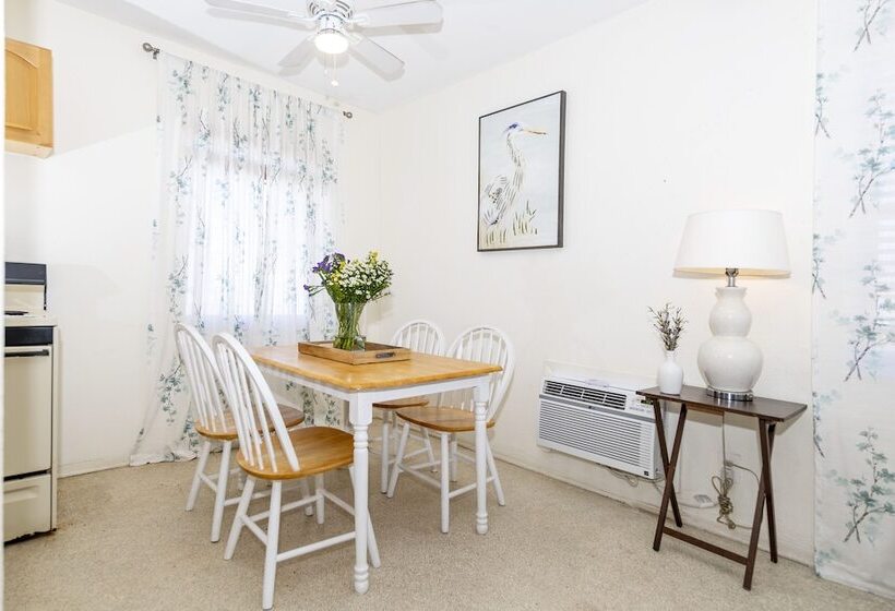 Tropic Isle Hotel And Apartment