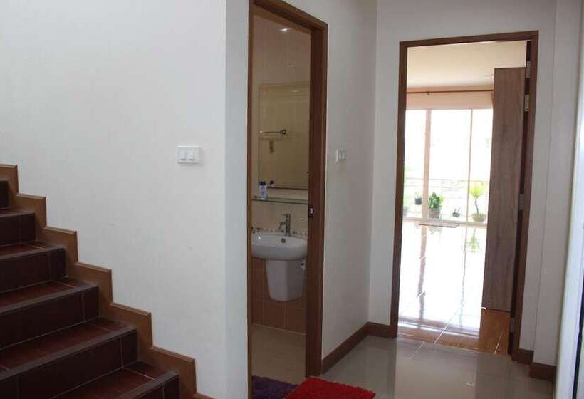 هتل Uncle House