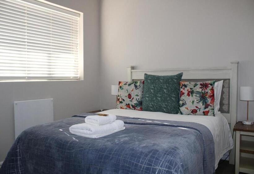 ペンション Oakview Guesthouse