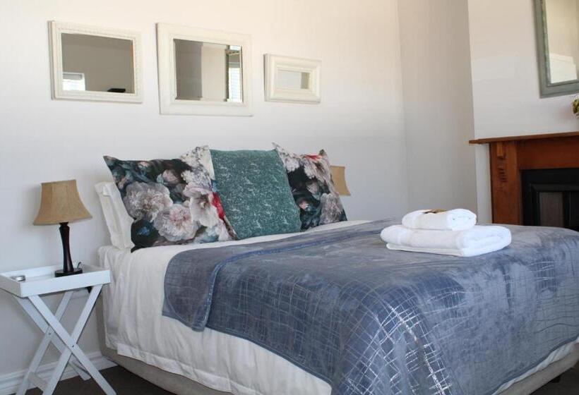ペンション Oakview Guesthouse