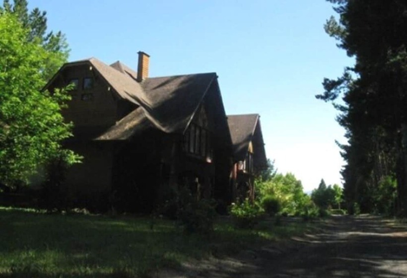 هتل Cabañas Casa Lago Villarrica