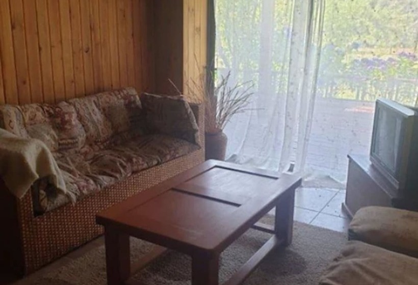 هتل Cabañas Casa Lago Villarrica
