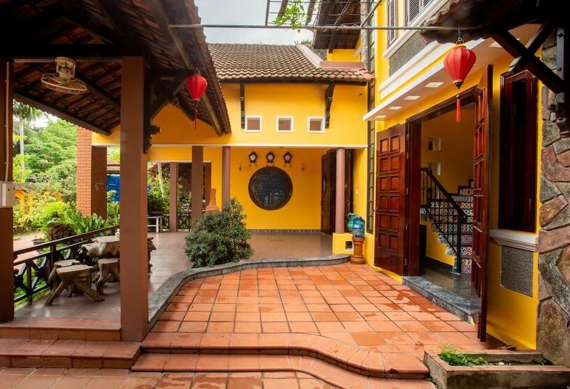 هتل Dinh Villa
