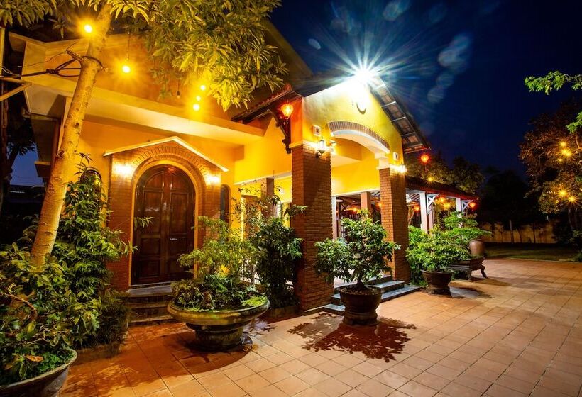 هتل Dinh Villa