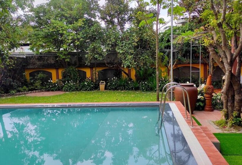 هتل Dinh Villa