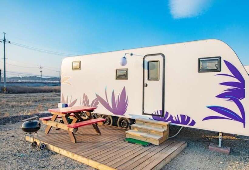 هتل Gangneung Basecamp Pension
