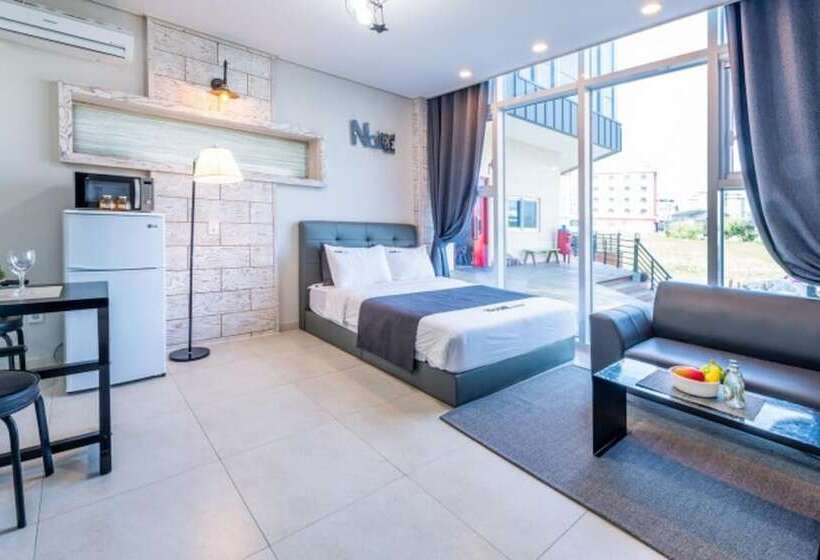 هتل Gangneung Hygge Nobile Pension