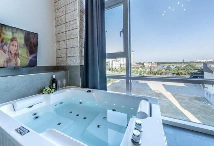 هتل Gangneung Hygge Nobile Pension