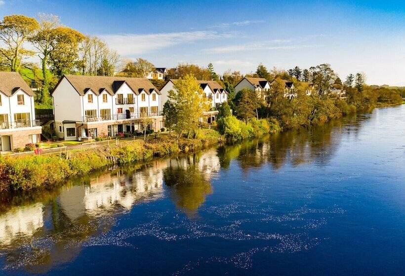 Отель Grove Lodge Holiday Homes 2 Bed