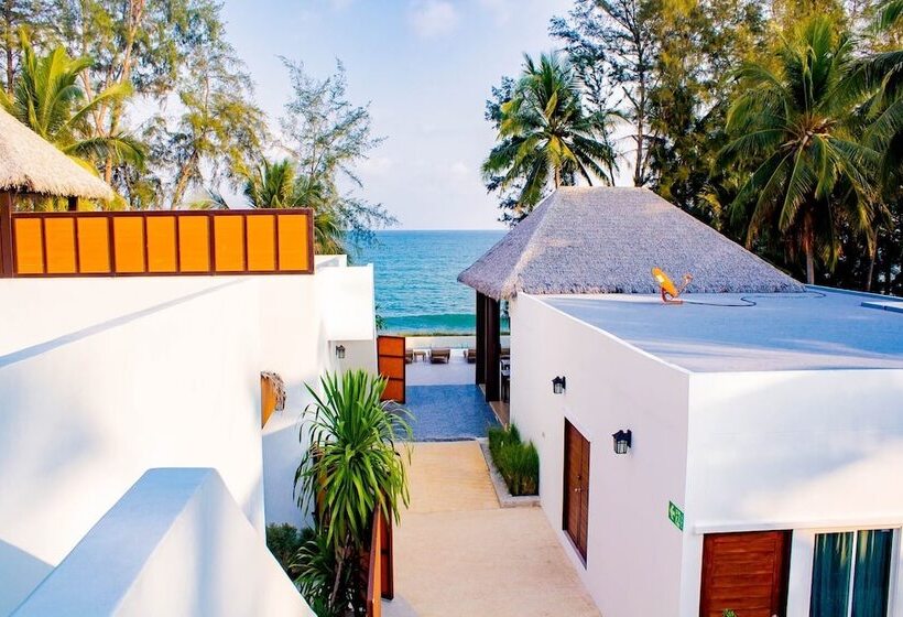 בית מלון כפרי Resto Sea Resort