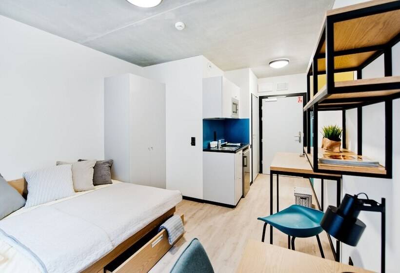 هتل Youniq Gdansk Campus Accommodation