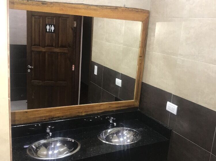 فندق Ambay Suites & Dorms