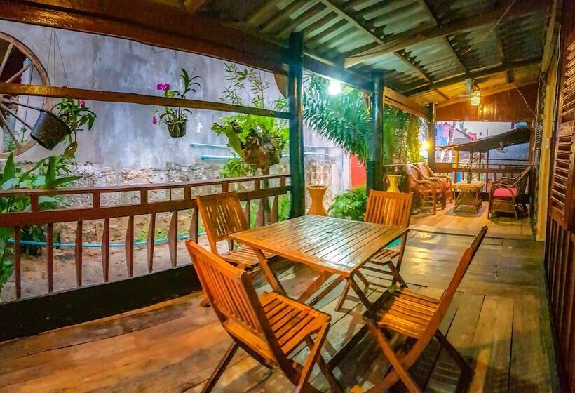 هتل Cambodia Guesthouse