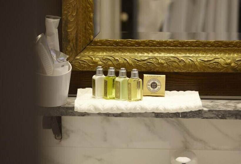 هتل Castle Of Hsuehyun