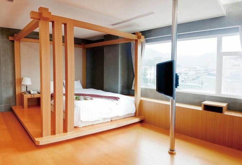 هتل Li Quan Hot Spring Resort