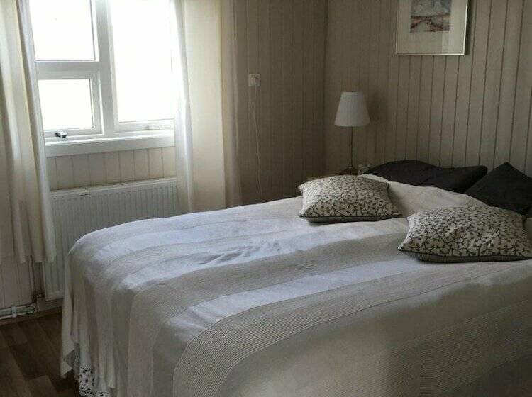 هتل Stryta Guesthouse