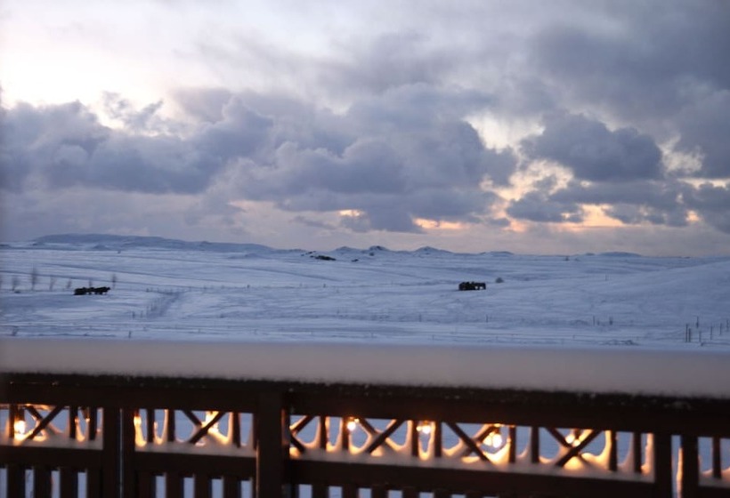 هتل Stryta Guesthouse