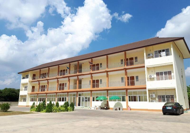 هتل Wattana House Thayang Phetchaburi