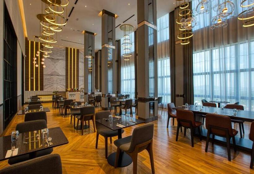 هتل Mercure Living Putrajaya