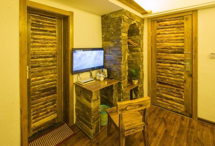 هتل Destination Youth Hostel