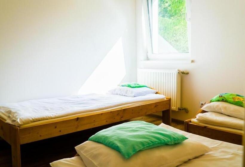 ユースホステル Pokoje Nad Przełomem Dunajca   Wietrznice   Rivent Sport