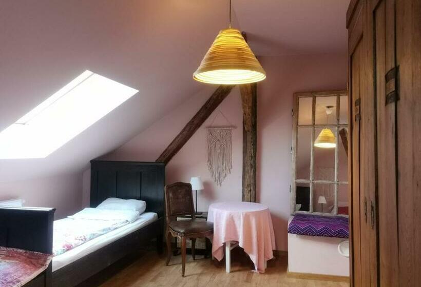 ベッドアンドブレックファースト Klimatyczny Dom, Noclegi W Lesie Miejskim