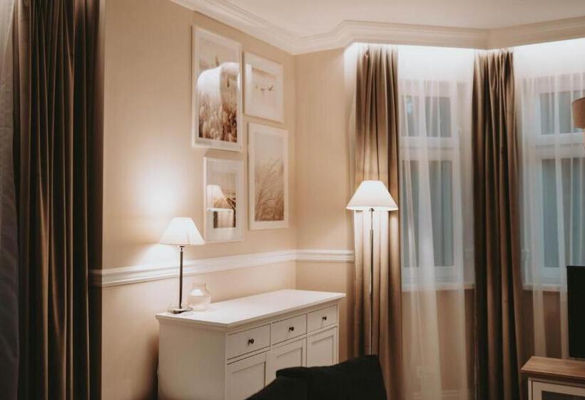 تختخواب و صبحانه Villa Adele