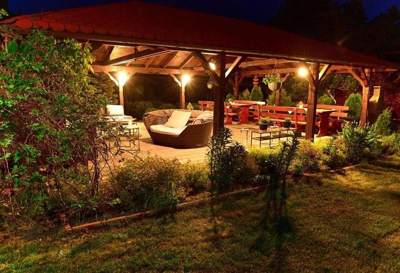 Bed and Breakfast Willa Mycyny Oraz Domki