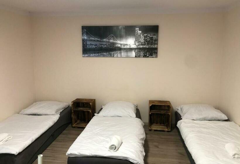 فندق صغير Hgs Home Noclegi Pracownicze Parking , łazienki