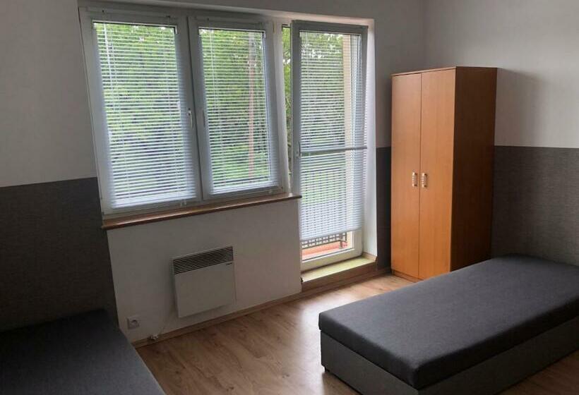 فندق صغير Hgs Home Noclegi Pracownicze Parking , łazienki