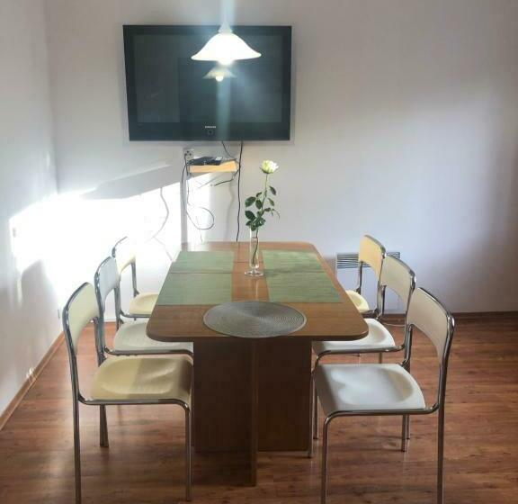 فندق صغير Hgs Home Noclegi Pracownicze Parking , łazienki