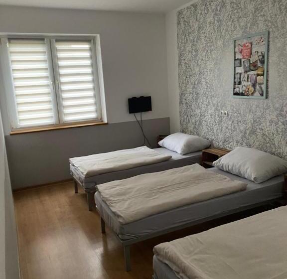 فندق صغير Hgs Home Noclegi Pracownicze Parking , łazienki