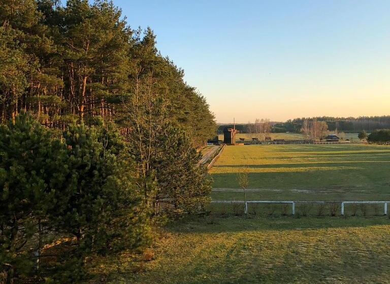 فندق Dworek Pod Wiechą
