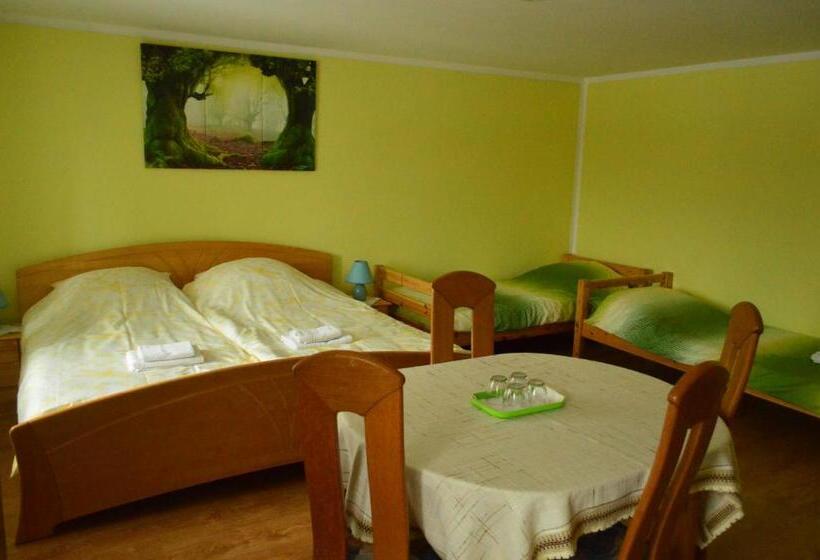 酒店 Gospodarstwo Agroturystyczne Chata Na Izerskim Wzgórzu