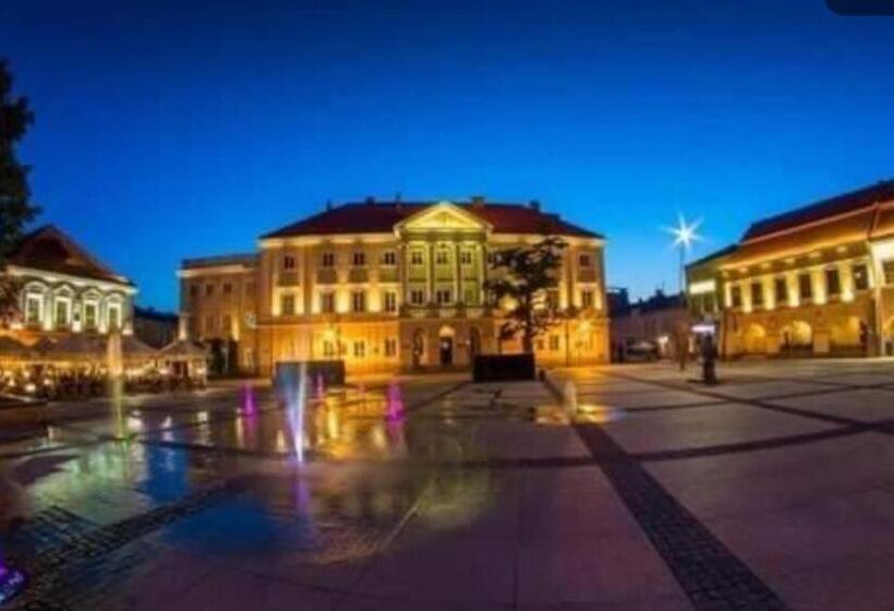 פנסיון Paris Rynek Centrum &parking
