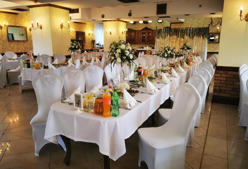 ユースホステル Sala Bankietowa I Pokoje Gościnne