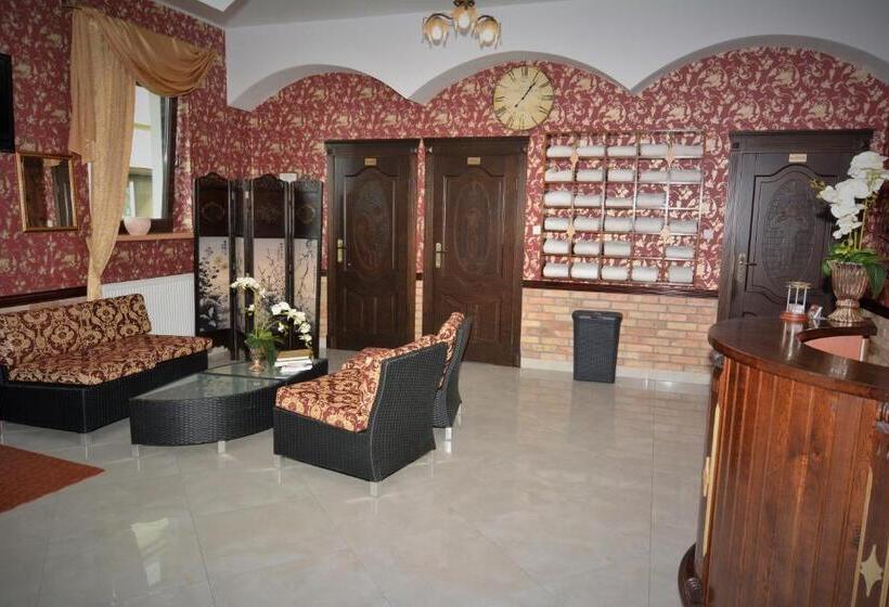 ユースホステル Sala Bankietowa I Pokoje Gościnne