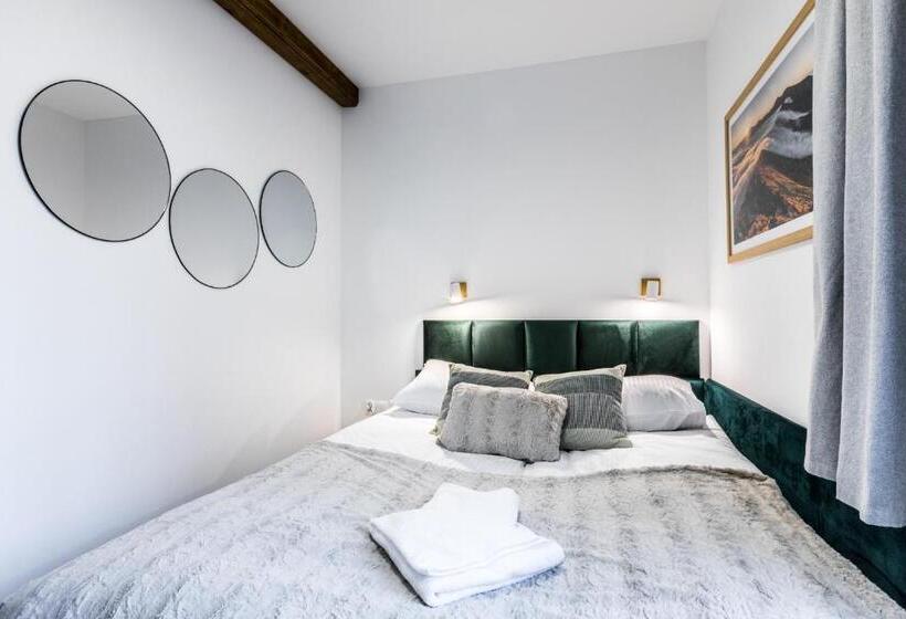 Aparthotel Lucylla