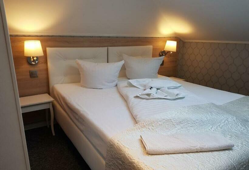 تختخواب و صبحانه Motelik Lord