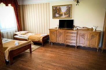 هتل Wellness & Spa Antyczny Dwór
