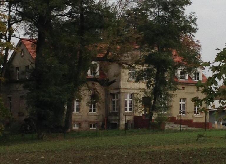 پانسیون Palac Osowo Gostynskie