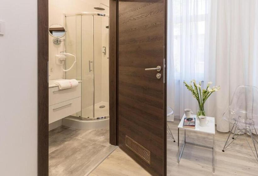 پانسیون Villa Rosa   200m Od Morza