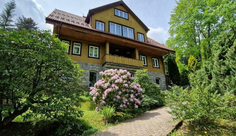 پانسیون Willa 1910