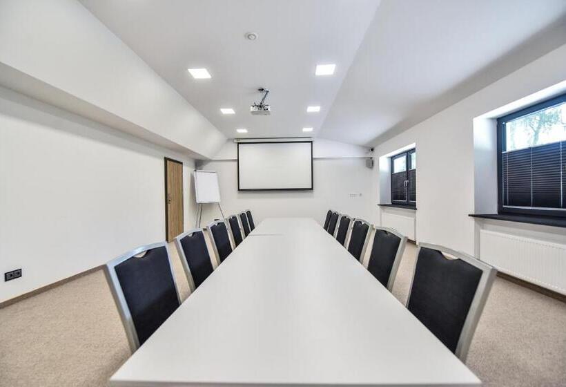 استراحتگاه Sport Rooms Spała
