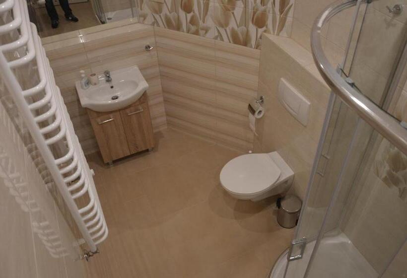 هاستل Ada Aparthouse