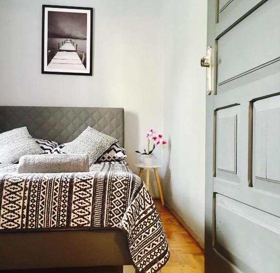 هاستل Clicktheflat Hoża Street Apart Rooms