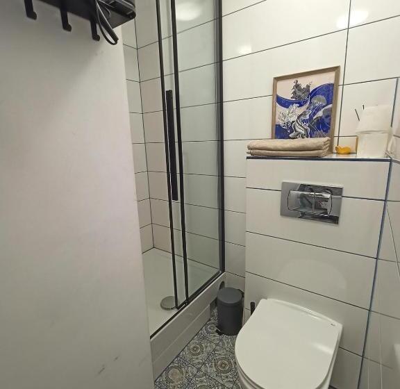 הוסטל Lemuria Pokój Z łazienką Szkolna