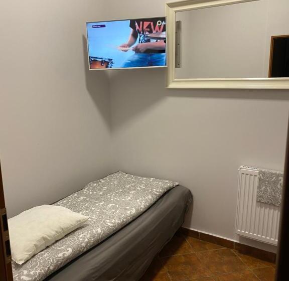 ユースホステル Piwnica