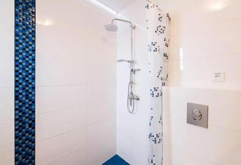 هاستل Włodkowica