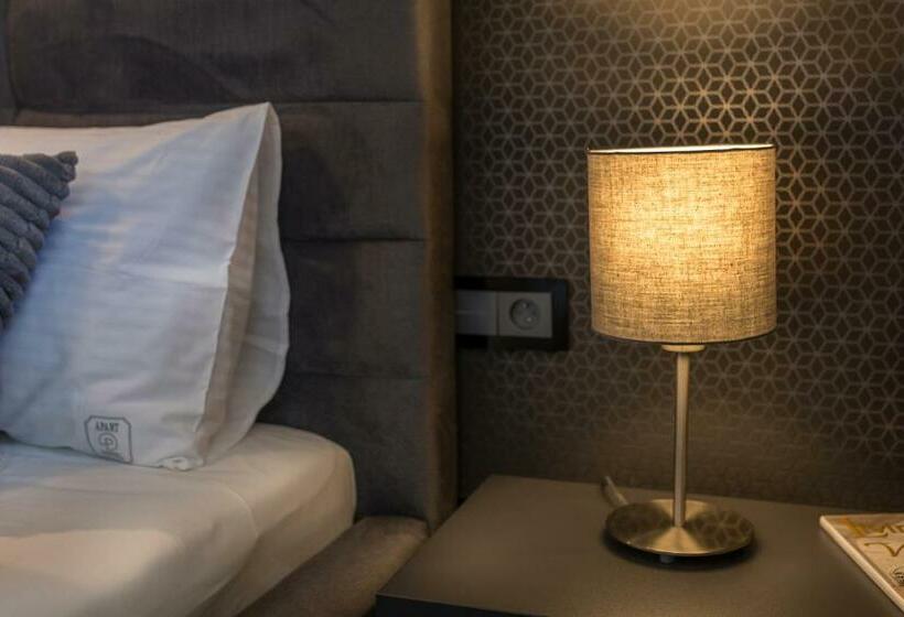Aparthotel New Lux